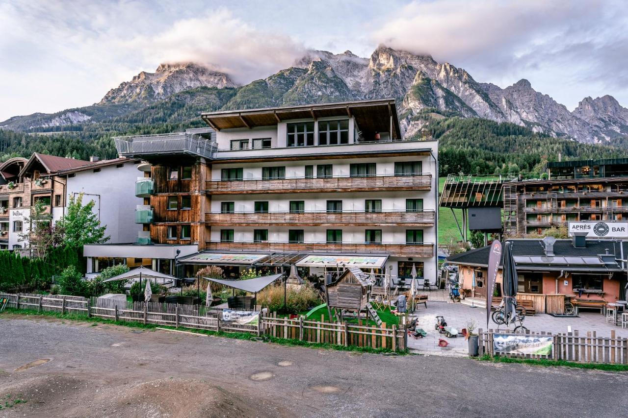 Hotel Bacher Asitzstubn Леоганг Екстериор снимка