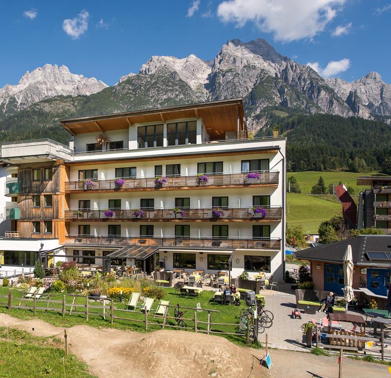 Hotel Bacher Asitzstubn Леоганг Екстериор снимка
