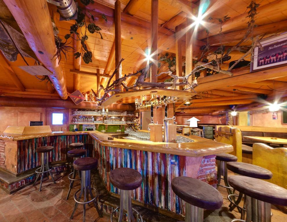 Hotel Bacher Asitzstubn Леоганг Екстериор снимка