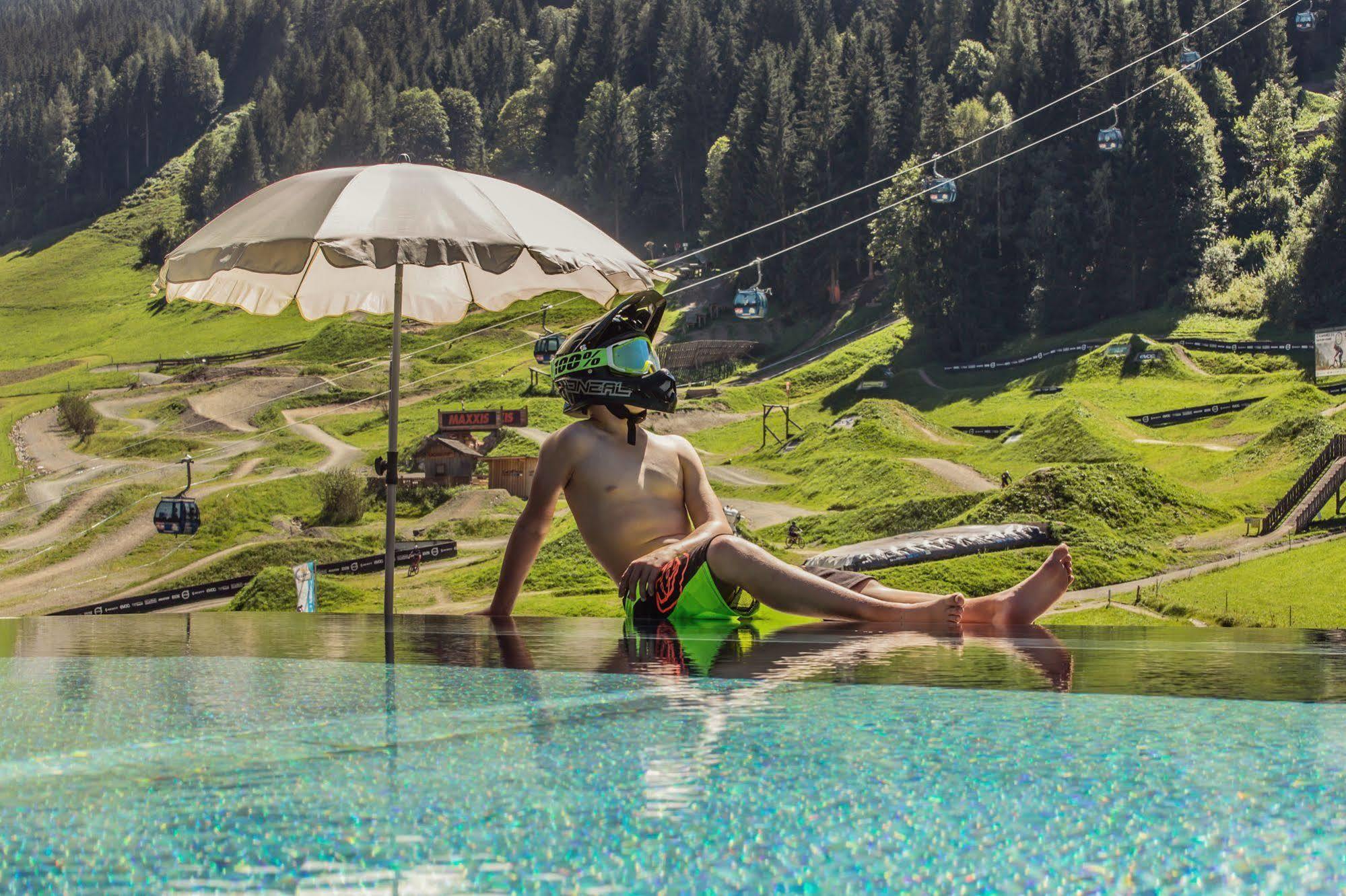 Hotel Bacher Asitzstubn Леоганг Екстериор снимка