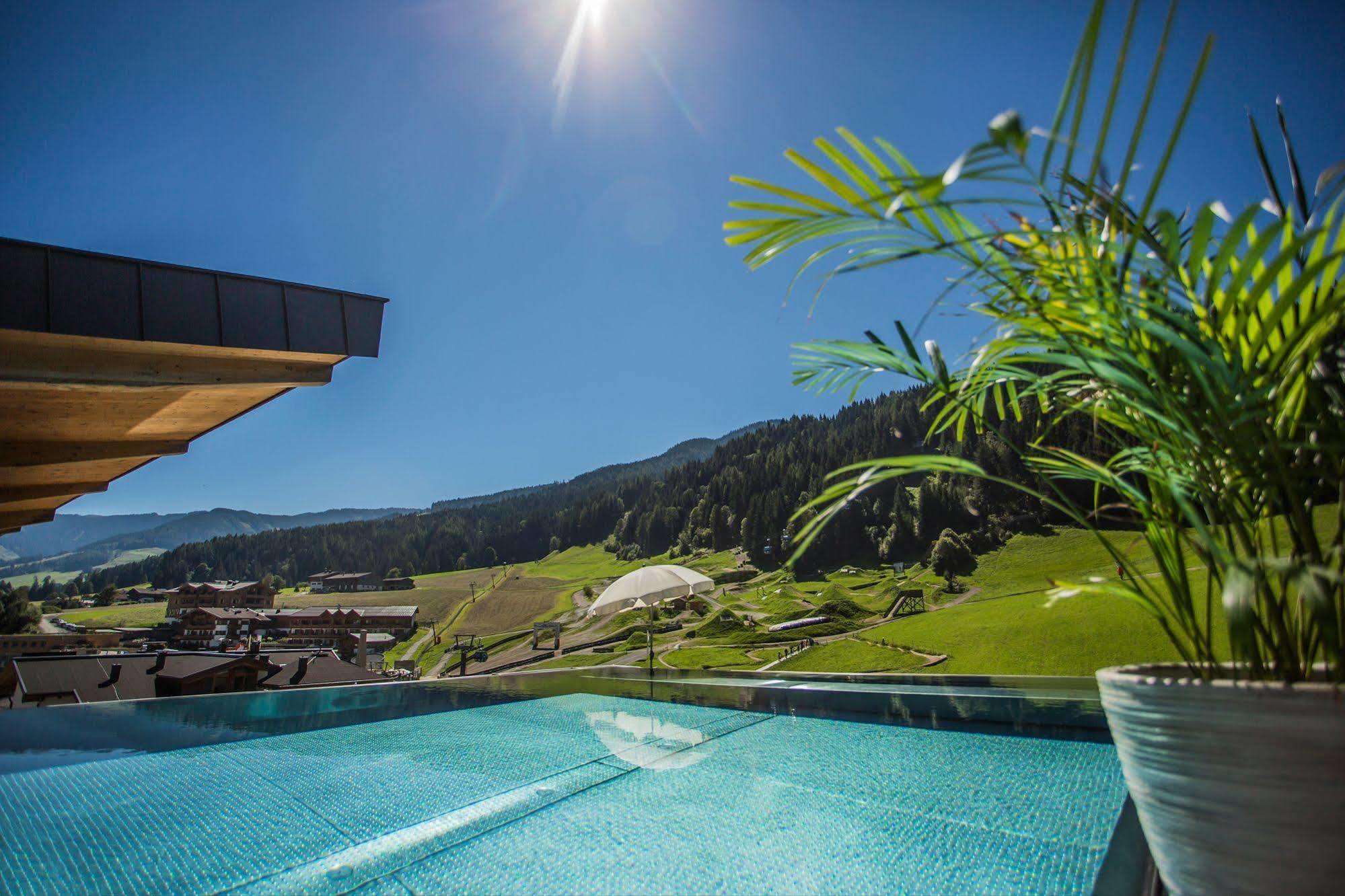 Hotel Bacher Asitzstubn Леоганг Екстериор снимка